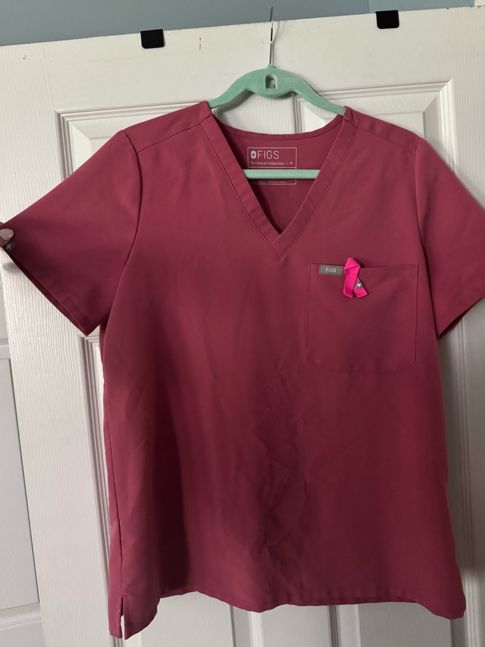Figs Catarina Scrub top in Burgundy